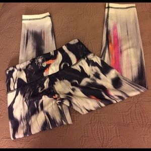 Lululemon Wunder Under Crops